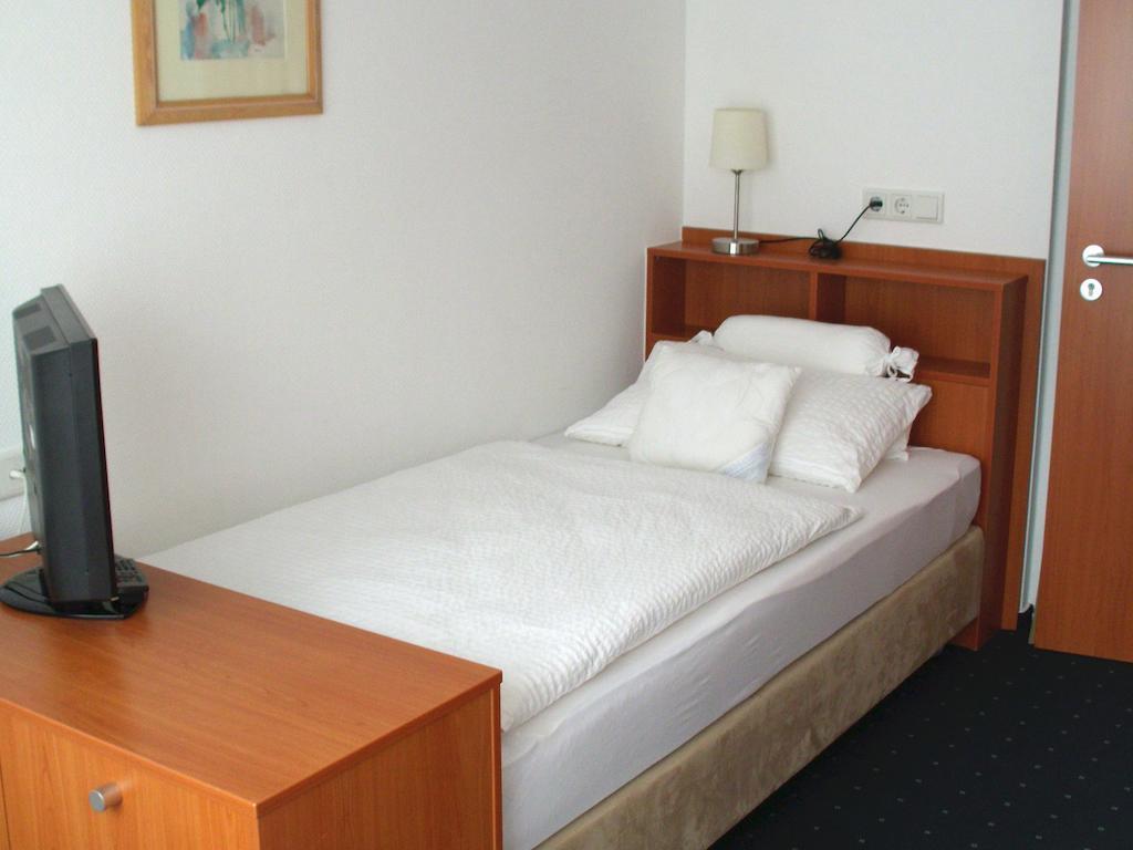 Haus Koebesine Hotel ยูอิสท์ ห้อง รูปภาพ